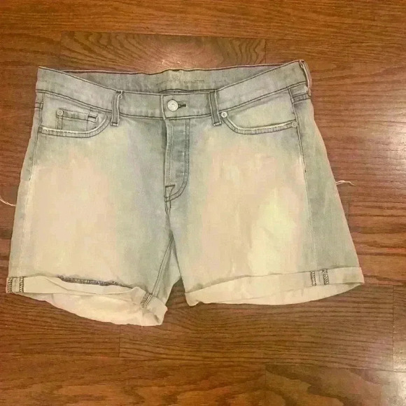 7 For All Mankind Bleached White Washed Distressed Mom Shorts size 30 Acid Wash - Picture 2 of 11